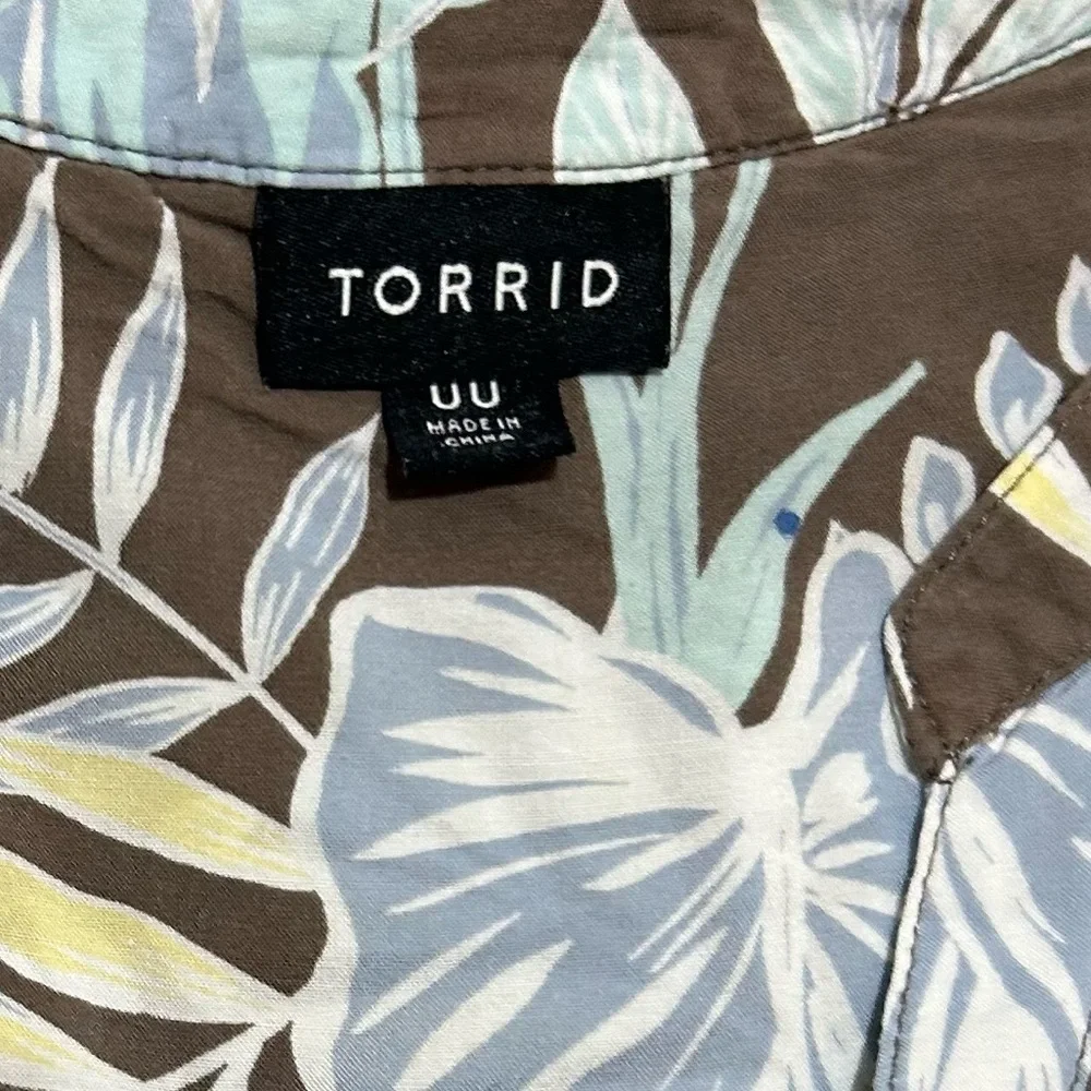 Torrid Challis Button-Front Dolman Sleeve Top Size 10/ 00 - Picture 4 of 4